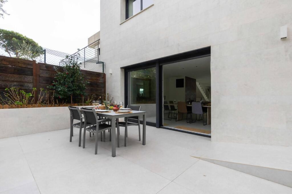 Naramia Sagaro Villa With Poolgarden10 Pax S'Agaro Dış mekan fotoğraf